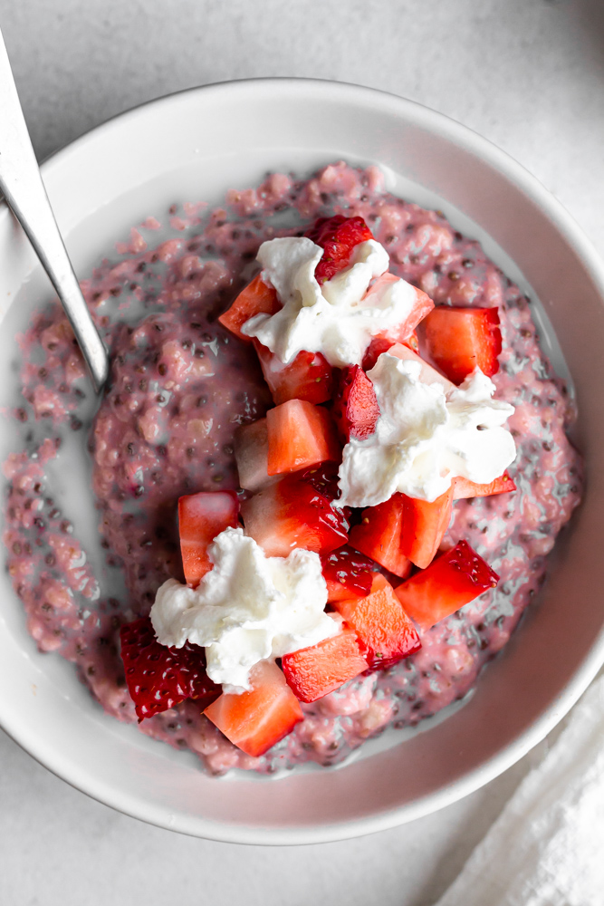 5 Minute Lactation Oatmeal Recipe (with 5 flavors)